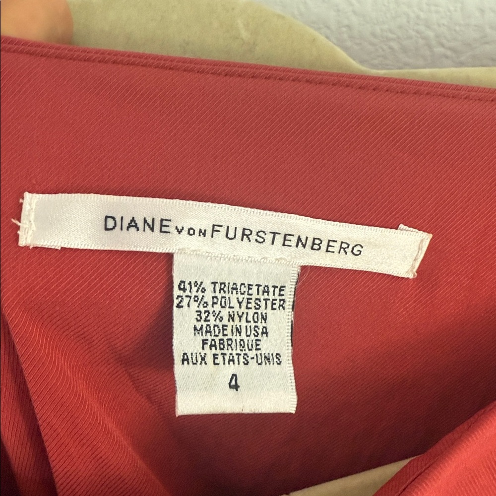 DVF Diane Von Furstenberg Elegant Red Dress - Picture 2 of 4